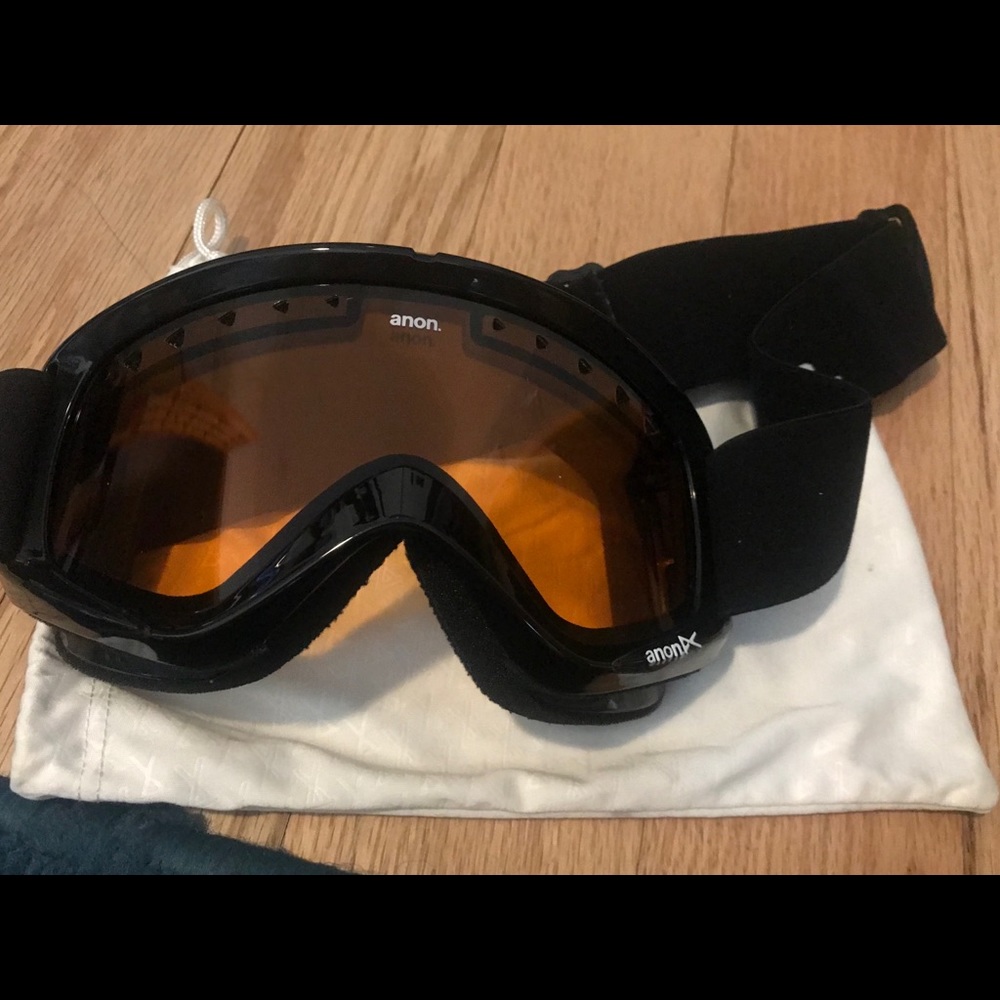 Anon snow goggles